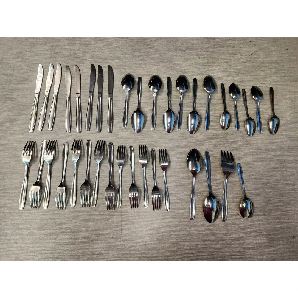 Oneidacraft Vallarta Oneida Stainless‎ Steel Flatware Silverware Lot of 37 Pcs